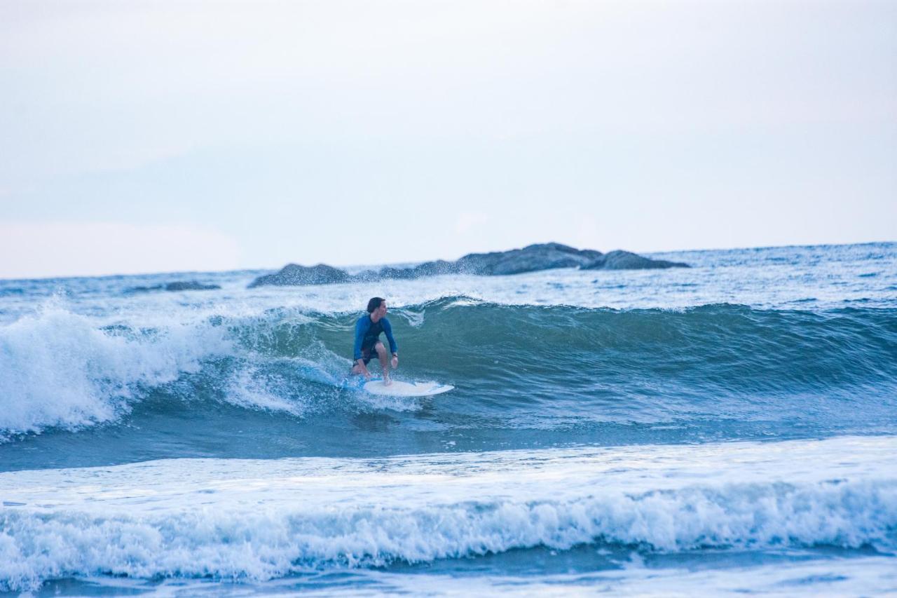 The Surfer Sri Lanka - Surf Camp Hotel Weligama Exterior photo